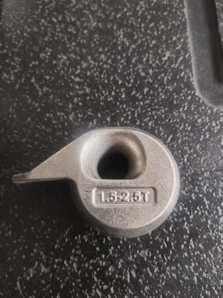 Casting customized fasteners